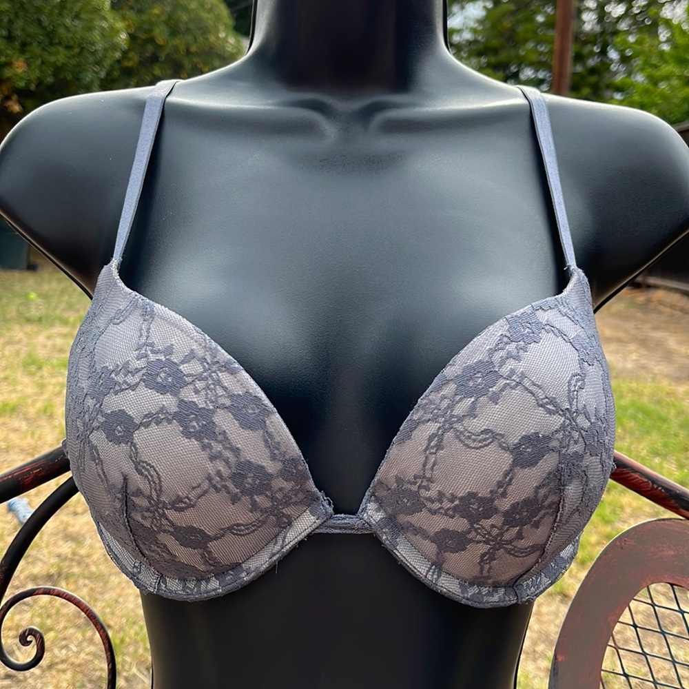 Victoria’s Secret Bra, 36B